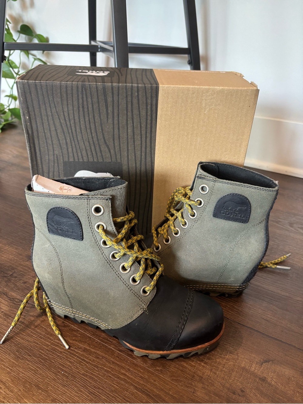 Sorel Olive Canvas and Black Leather Wedge Lace-Up Boots